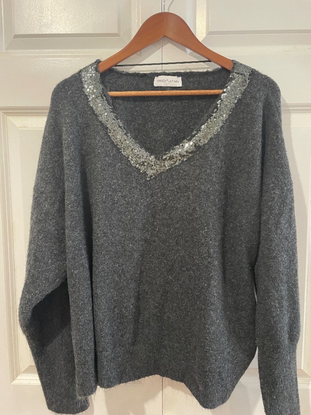 Gibson Latimer - Sequin V Neck Grey Sweater oversize fit